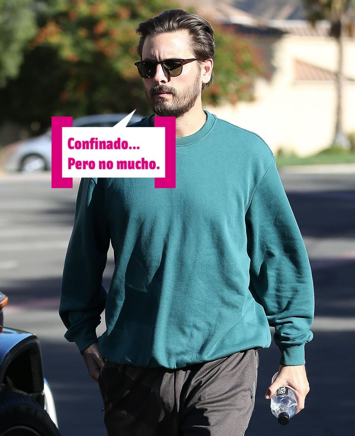 Scott Disick está confinado pero no mucho