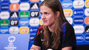 Irene Paredes en la rueda de prensa previa al Wolfsburgo