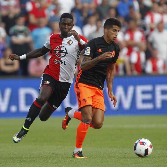 Las mejores imágenes del Feyenoord - Valencia CF