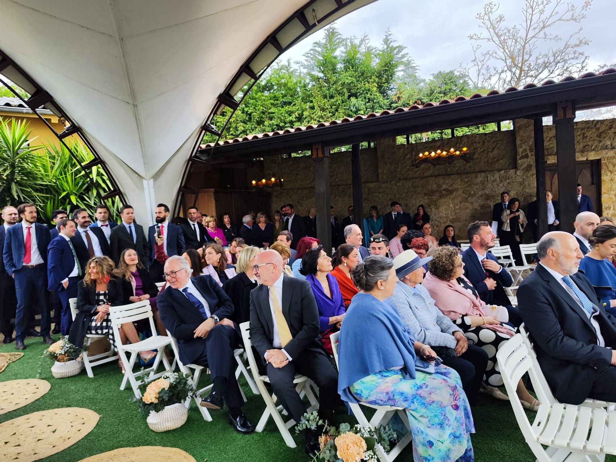 La boda de Lara Álvarez en el castillo de San Cucao, en imágenes