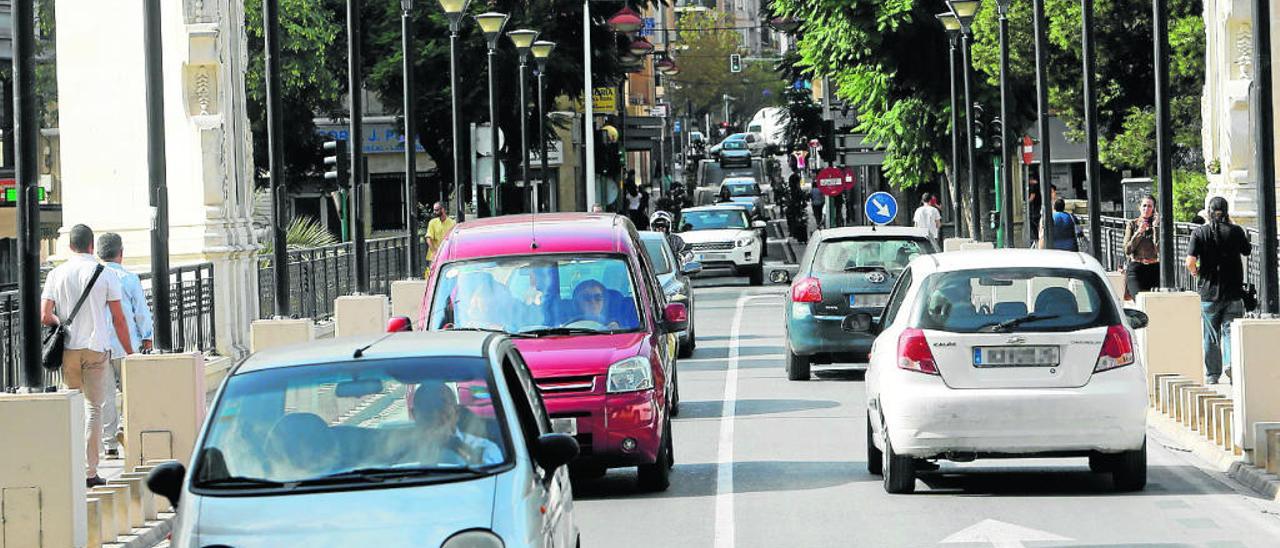 El transporte particular en Elche registra los niveles de mayor contaminación en la ciudad.