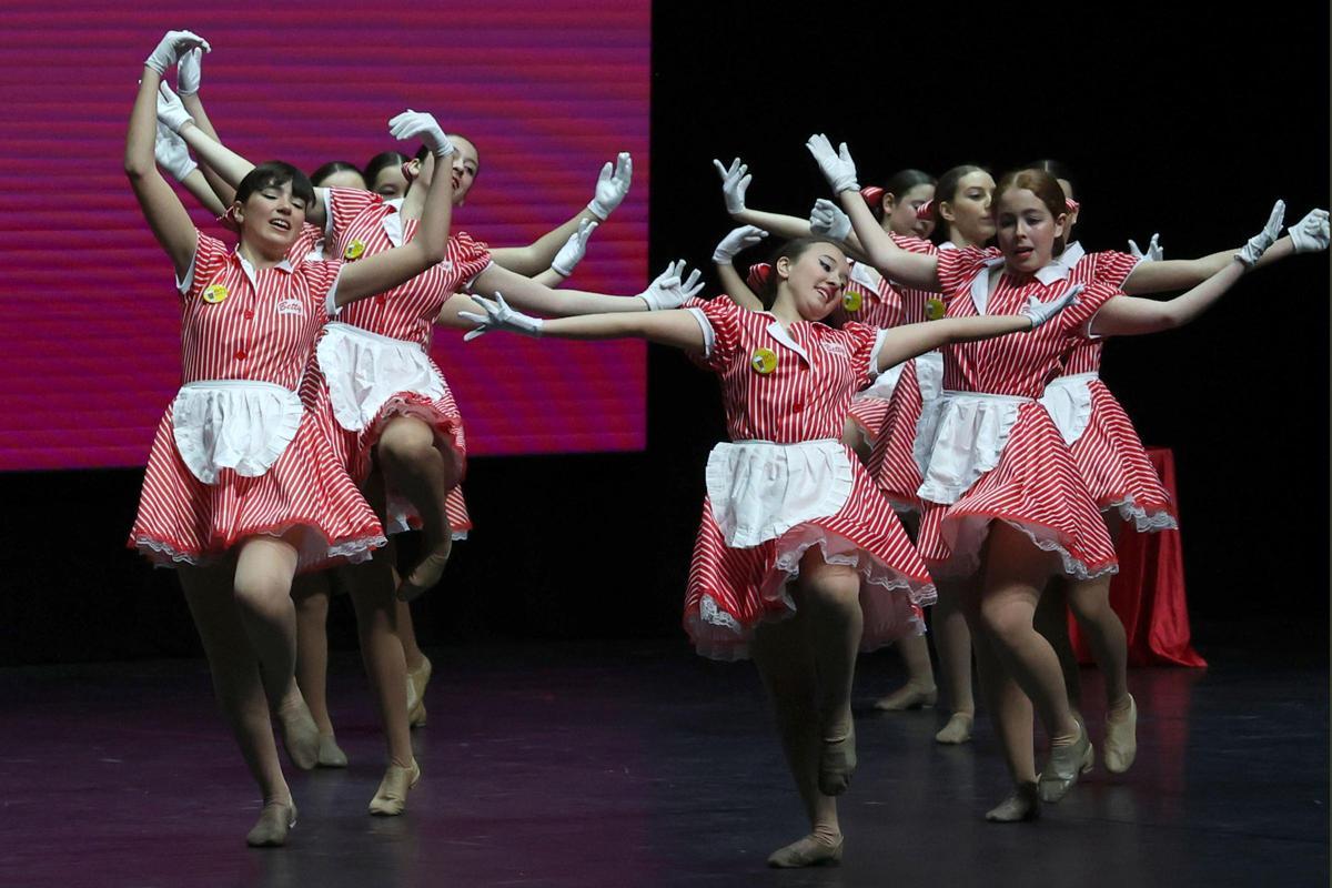 La danza toca el cielo en el Vigo Porté La danza toca el cielo en el Vigo Porté