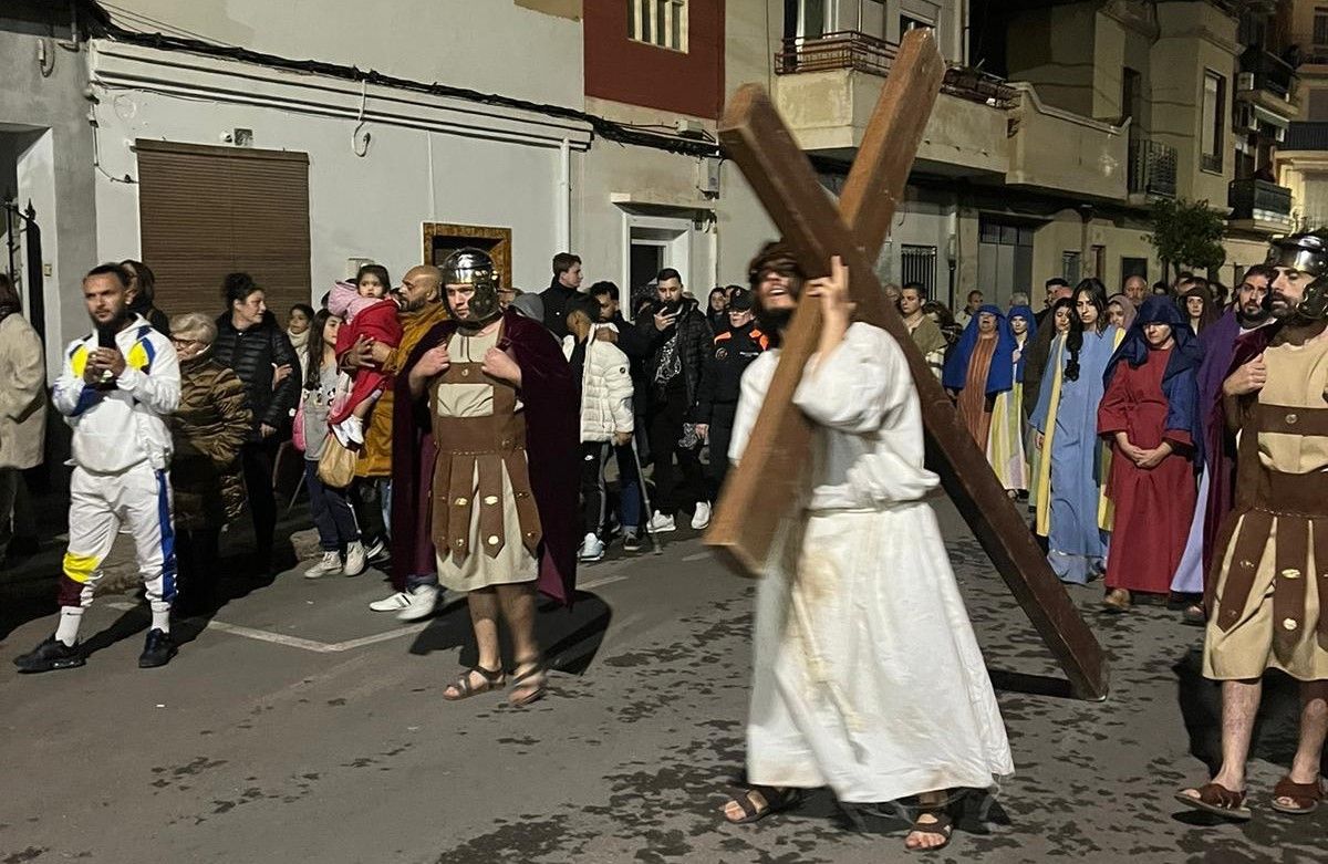 El Misterio de la Pasión representa la crucifixión del Señor en Moncada