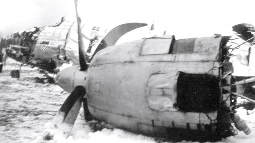 Imagen del avión del Manchester United estrellado en Múnich en 1958.