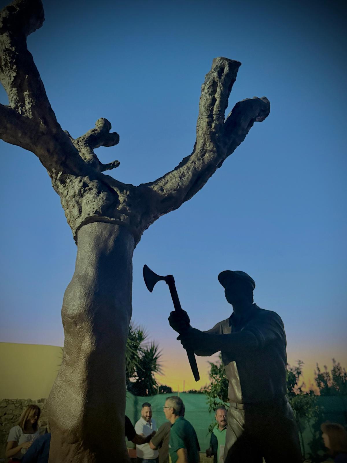 Alcuéscar inaugura el Rincón del Corchero para honrar su legado artesanal y sus generaciones