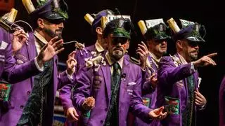 El COAC del Carnaval de Málaga alza el telón con una breve sesión inicial