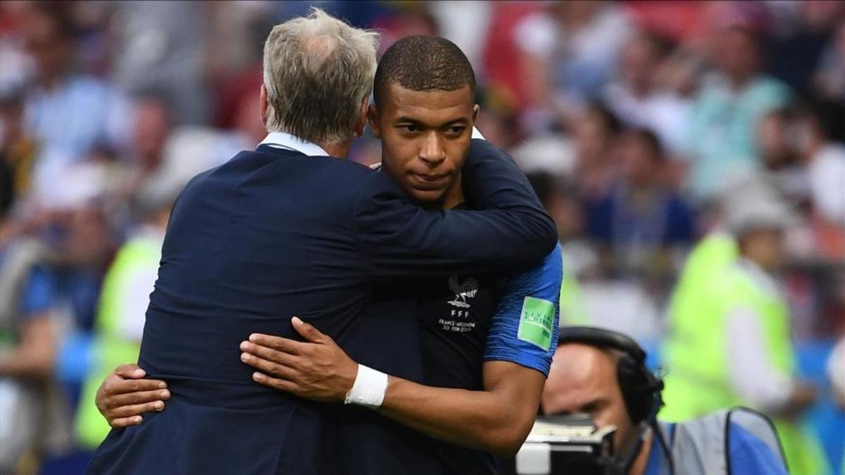 Deschamps seguirá contando con Mbappé