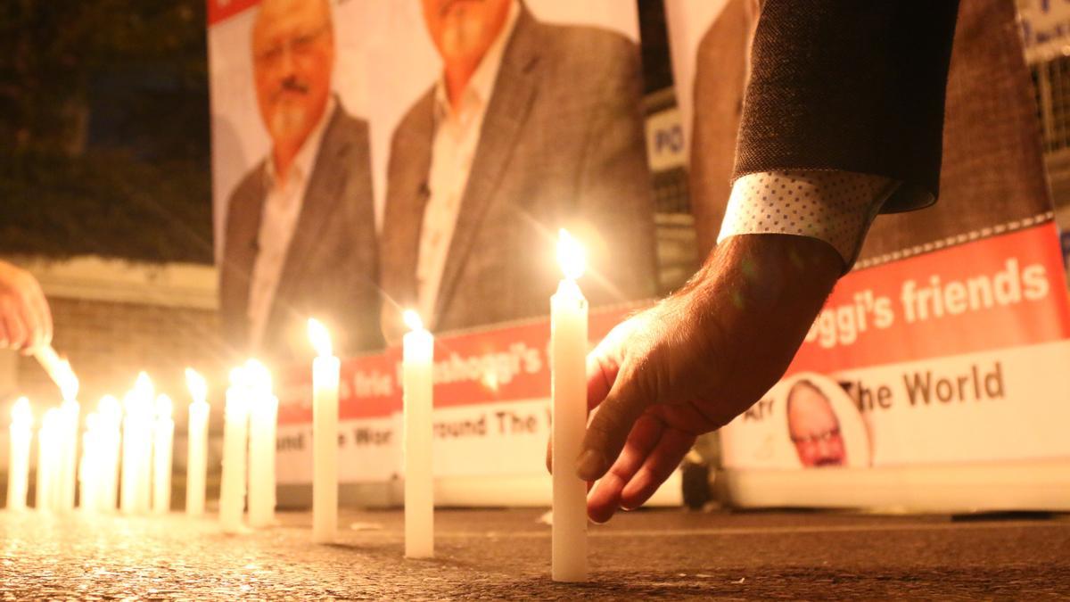 Acto de homenaje a Jamal Khasshoggi en Estambul.