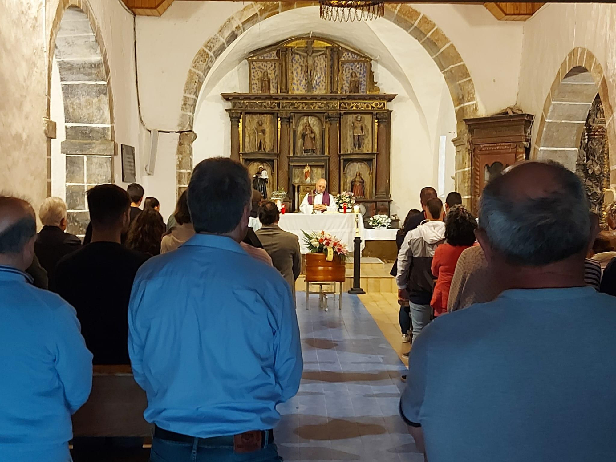 En imágenes: Funeral por Félix Manuel Arias en Sobrado (Tineo)