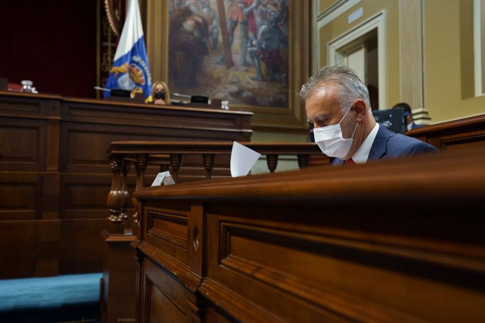 Pleno del Parlamento de Canarias