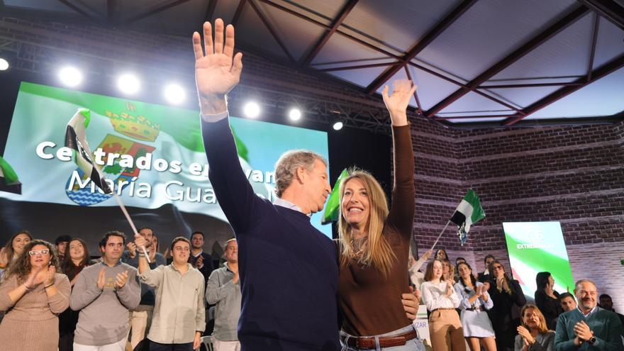VIDEO | Guardiola y Feijóo llegan al pabellón de Lobón