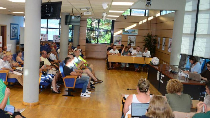 BNG y PSOE exigen la entrega del solar de la Sareb para pisos en Moaña