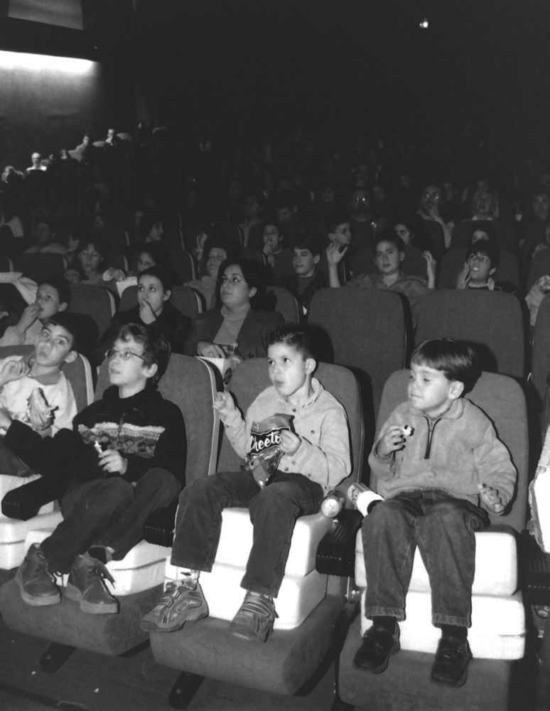 Hace 20 años el estreno de la saga de Harry Potter llenaba las salas de cine.