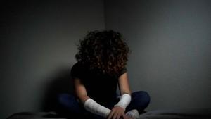 Jocs lingüístics i balls: així esquiven els adolescents la censura per parlar del suïcidi a les xarxes