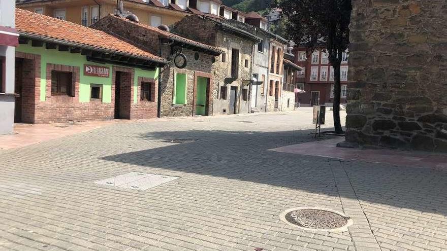 La zona de ocio en la que se produjo la pelea, en La Villa de Mieres.