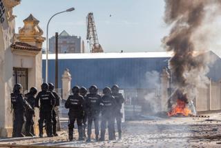 El Congreso se plantea restringir la venta de material policial al exterior