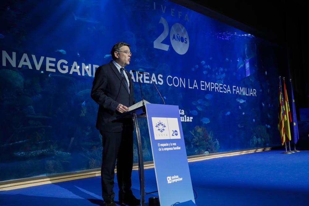 Instante de la gala del instituto de empresa familliar.