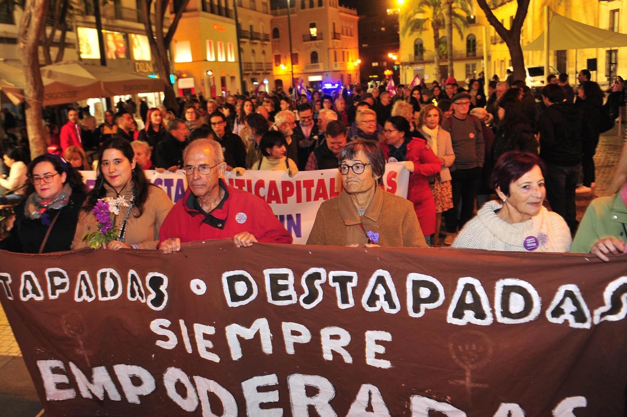 Manifestación por el 25N en Elche