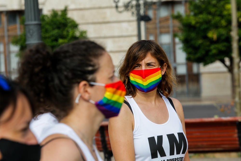 Lambda cierra en València el proyecto "Km por la diversidad y los derechos de las mujeres LTB"