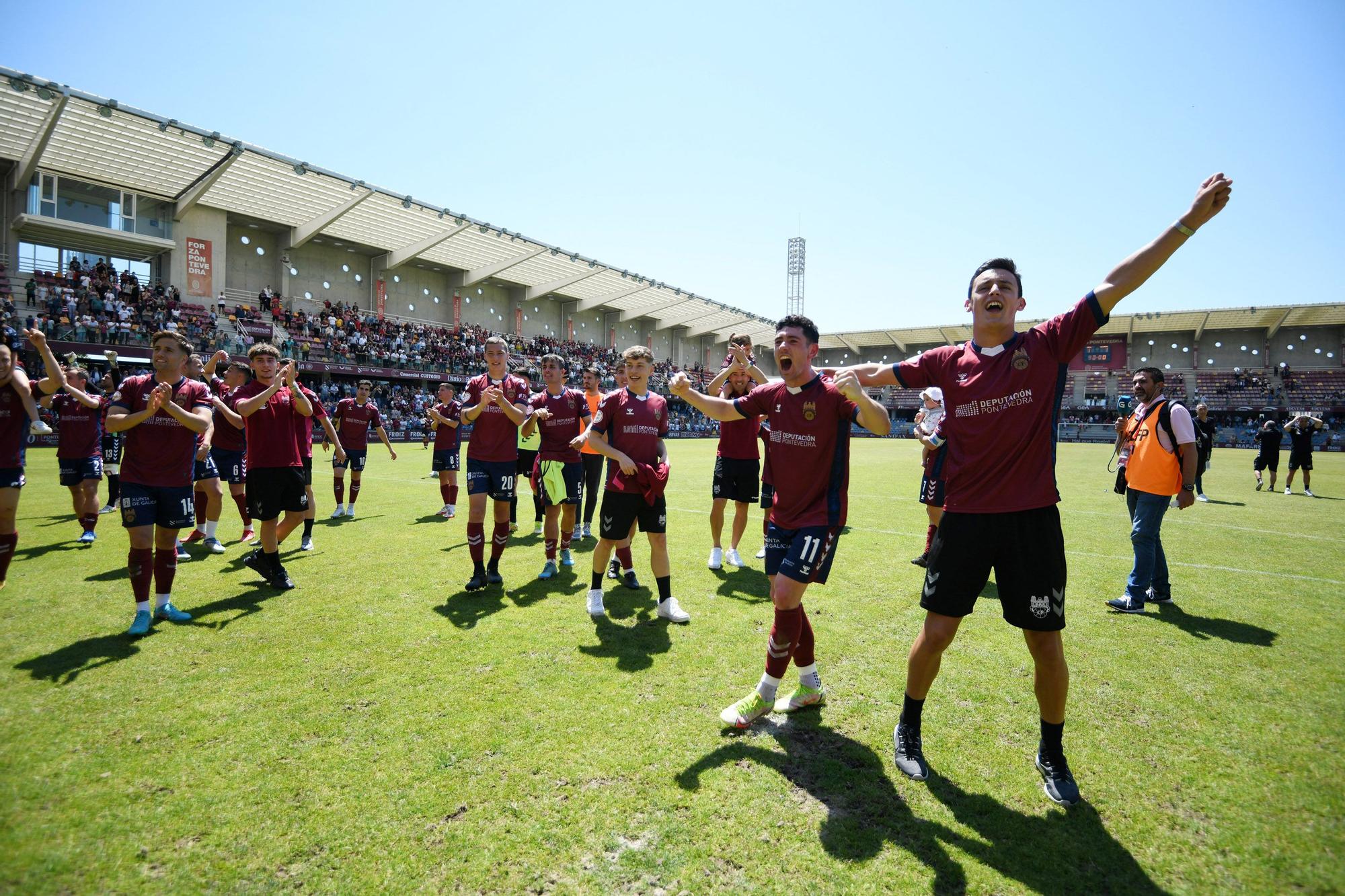 Pontevedra estalla con el ascenso a 1ª RFEF