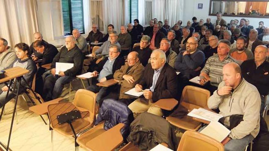 Las sociedades de cazadores se reunieron con los responsables de caza del Consell.