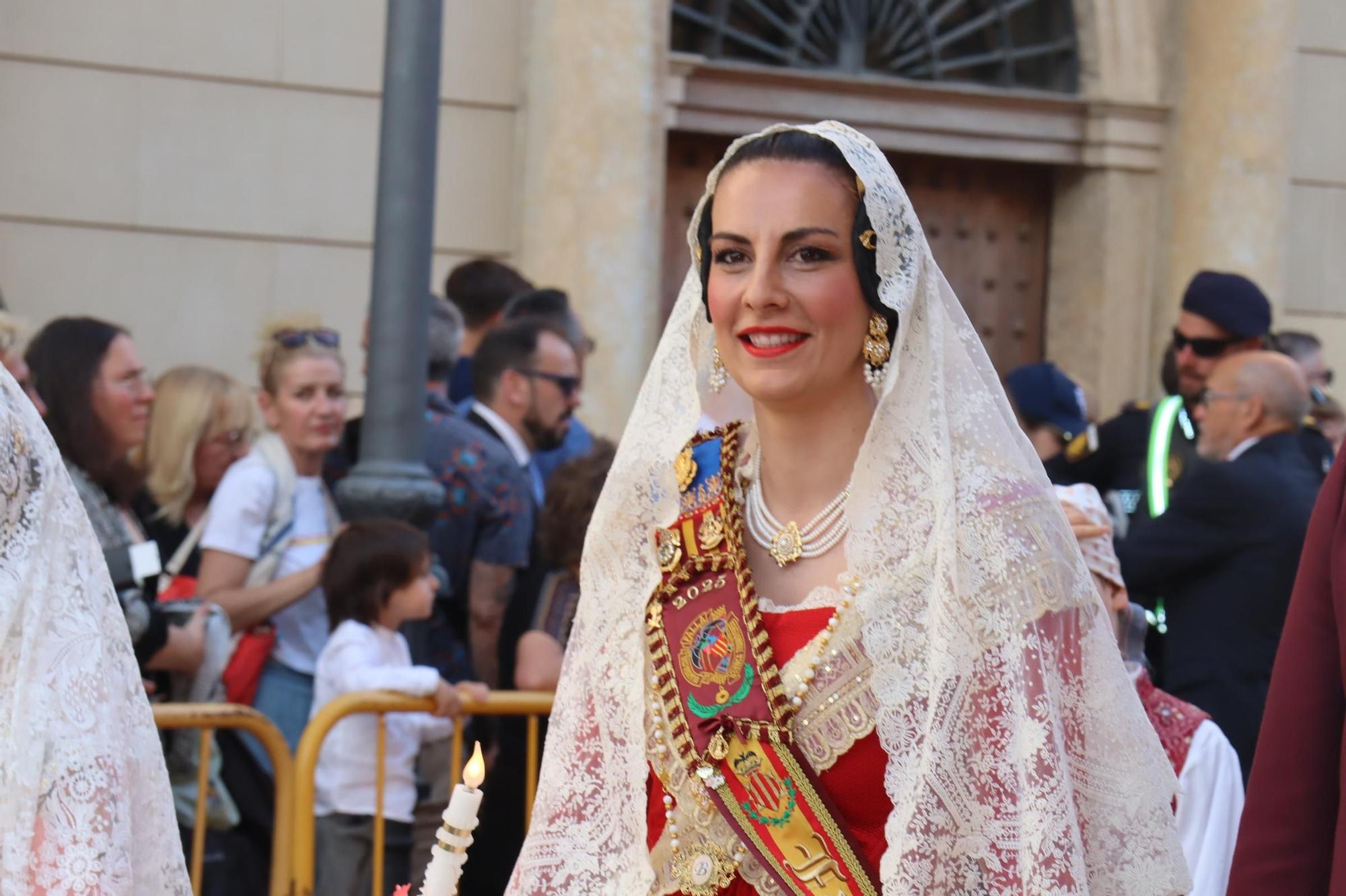 Comisiones de falla en la Procesión de la Virgen (2/5)