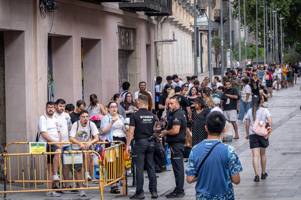 Colas masivas en Pop Mart por la llegada de Labubus a Barcelona