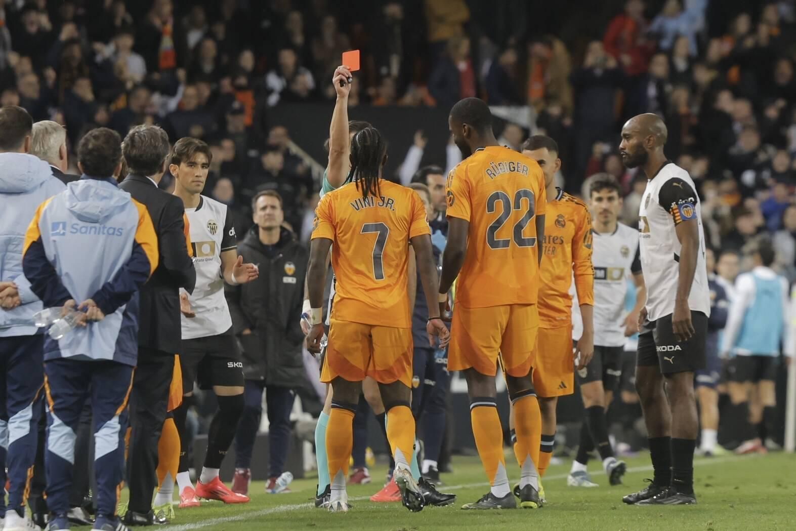 Las mejores fotos del partido entre el Valencia y el Real Madrid