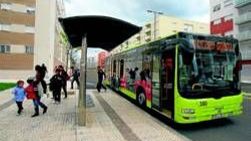 El autobús urbano pierde 2´5 millones de viajeros