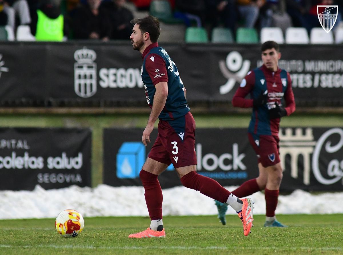 Josín Martínez, durante un partido con la Gimnástica Segoviana.