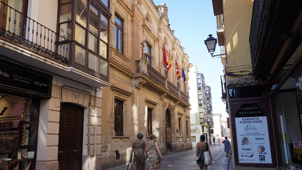 Fachada del antiguo Palacio de la Diputación de Zamora.