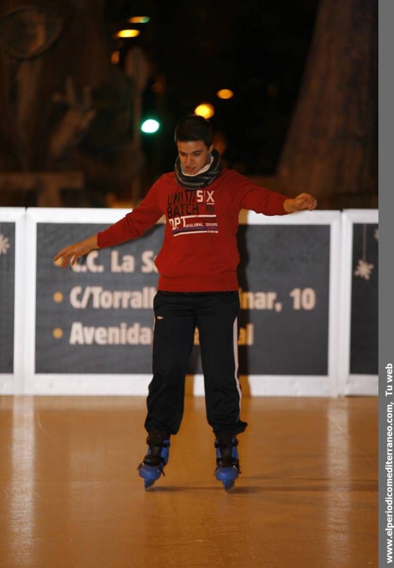 Galería de fotos --  Castellón sobre hielo en Navidad