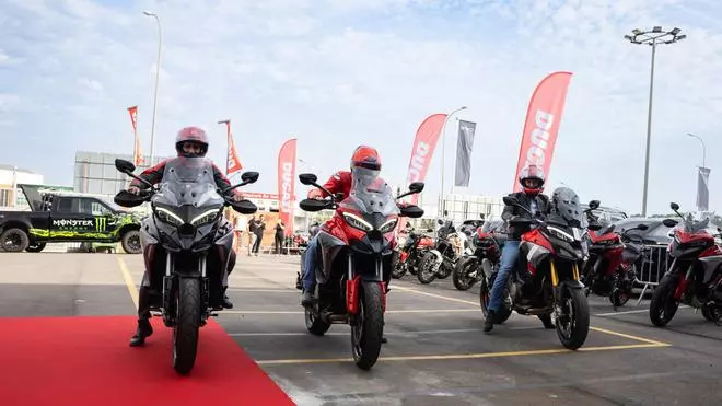 Marc Márquez fue el padrino de excepción en la apertura del nuevo concesionario Ducati en Barcelona