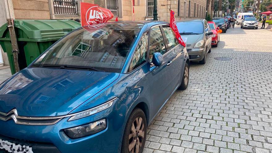 Nueva protesta en contra de la supresión de plazas en el centro de menores Avelino Montero