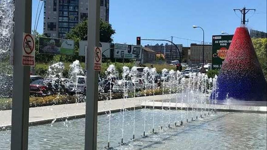 Prohibido el baño en la fuente del Volcán