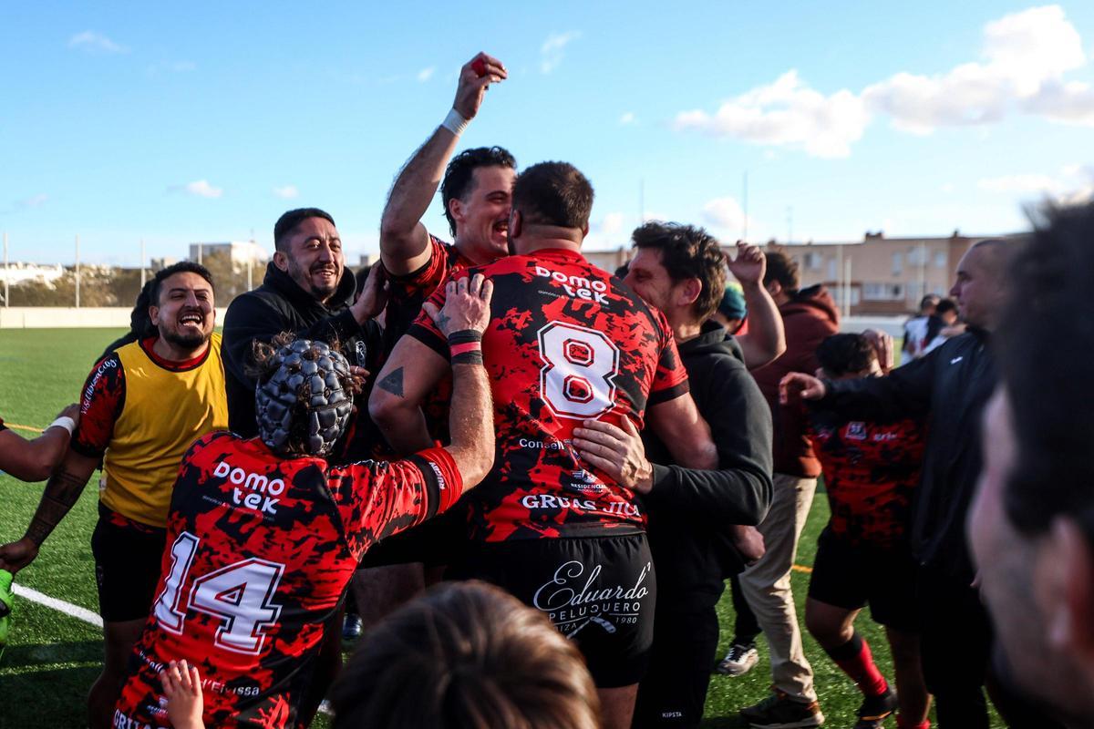 Mira todas las imágenes del triunfo del Ibiza Rugby frente a El Toro