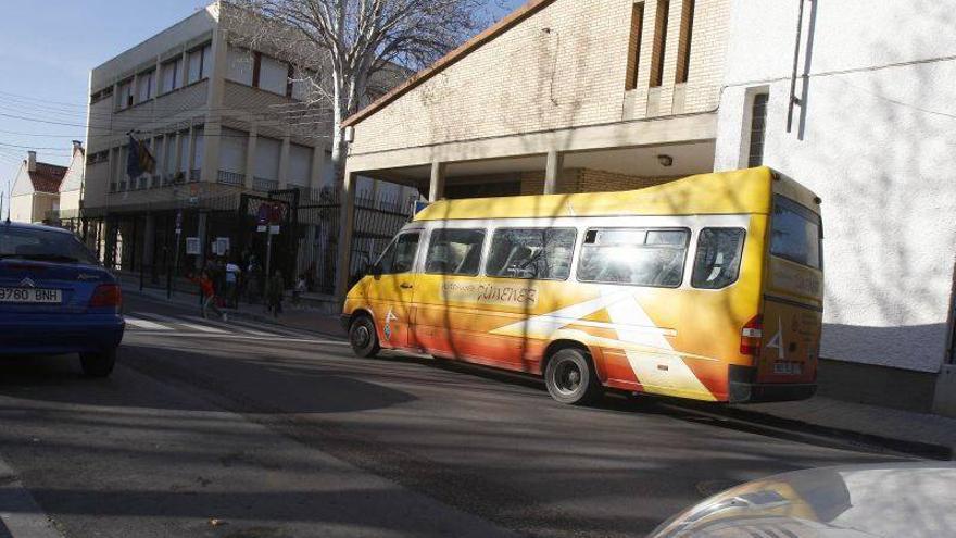 Acciones legales contra la supresión del bus escolar