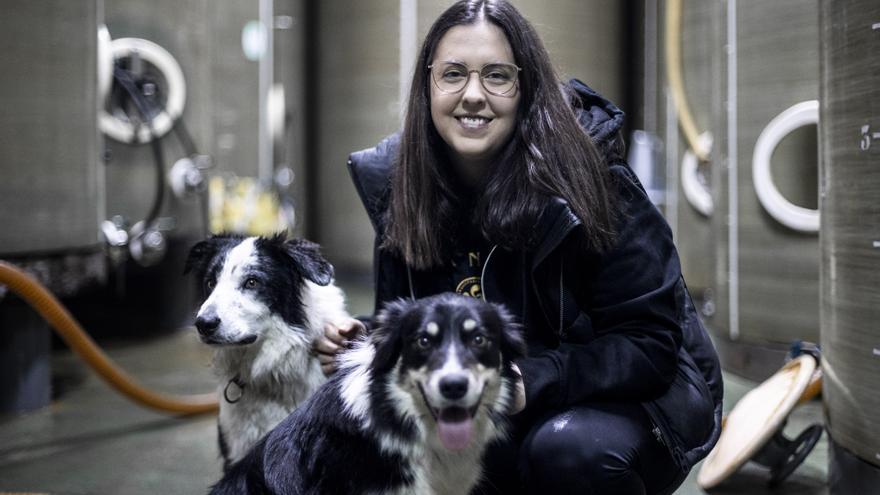 María se va a convertir en la llagarera más joven de Asturias