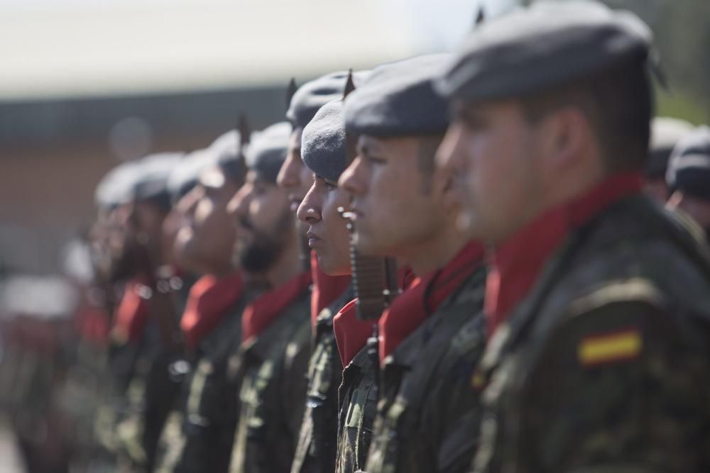 Desfile militar en Cabo Noval