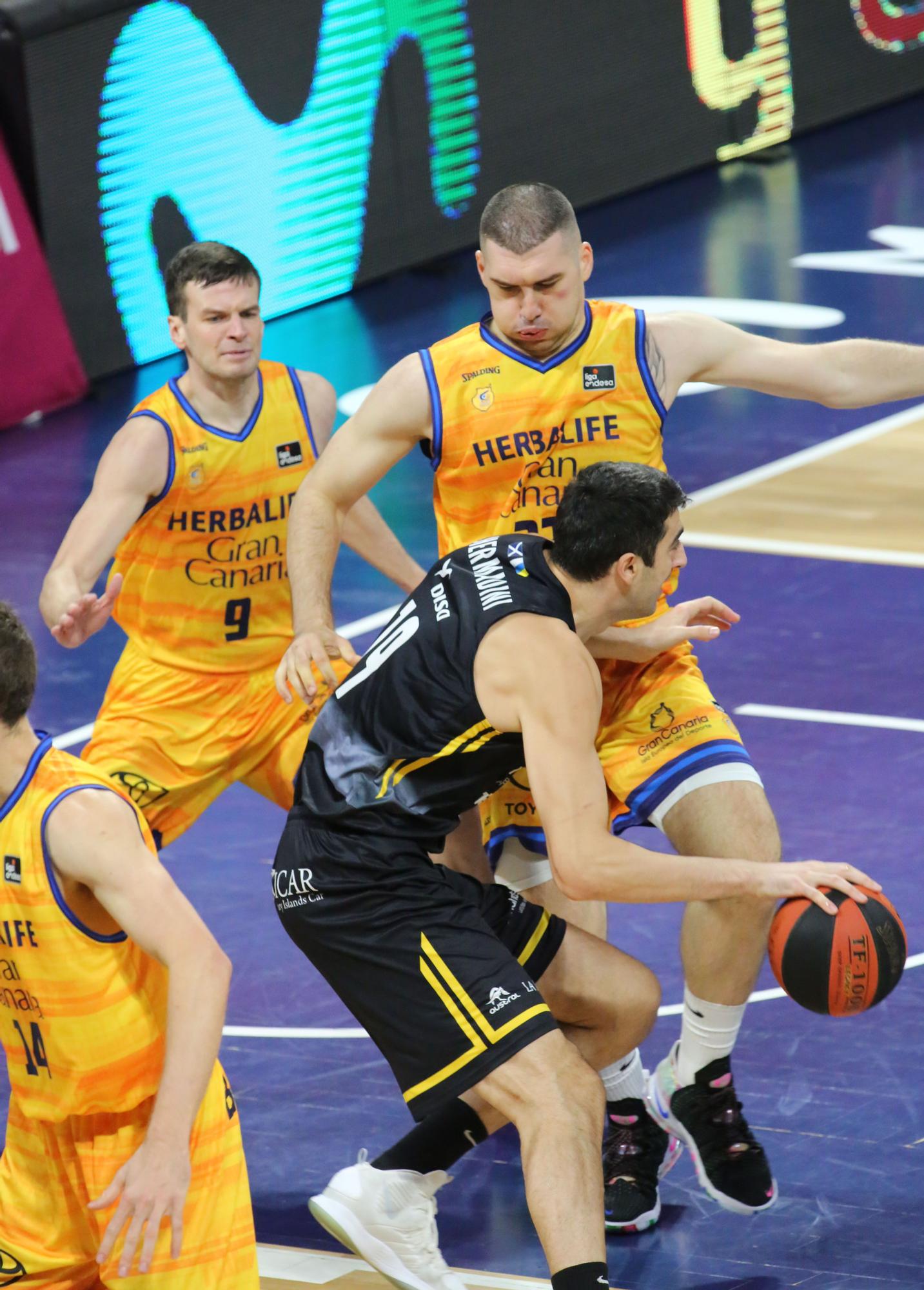 Imágenes del derbi Iberostar Tenerife-Herbalife Gran Canaria