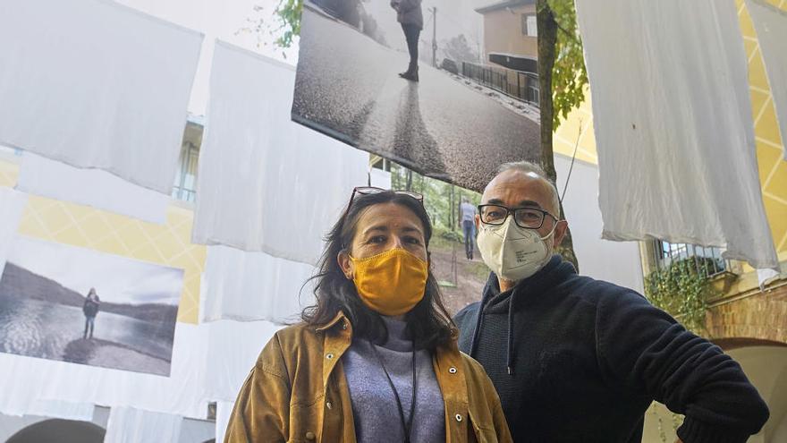 Teresa Turiera i Oriol Casanovas, ahir al matí al claustre del Centre Cultural de la Mercè.