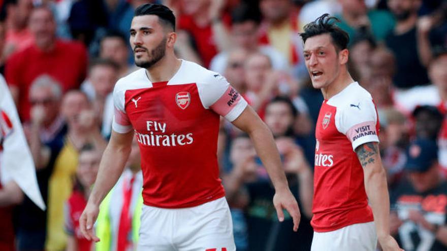 Özil y Kolasinac siguen apartados por &quot;motivos de seguridad&quot;