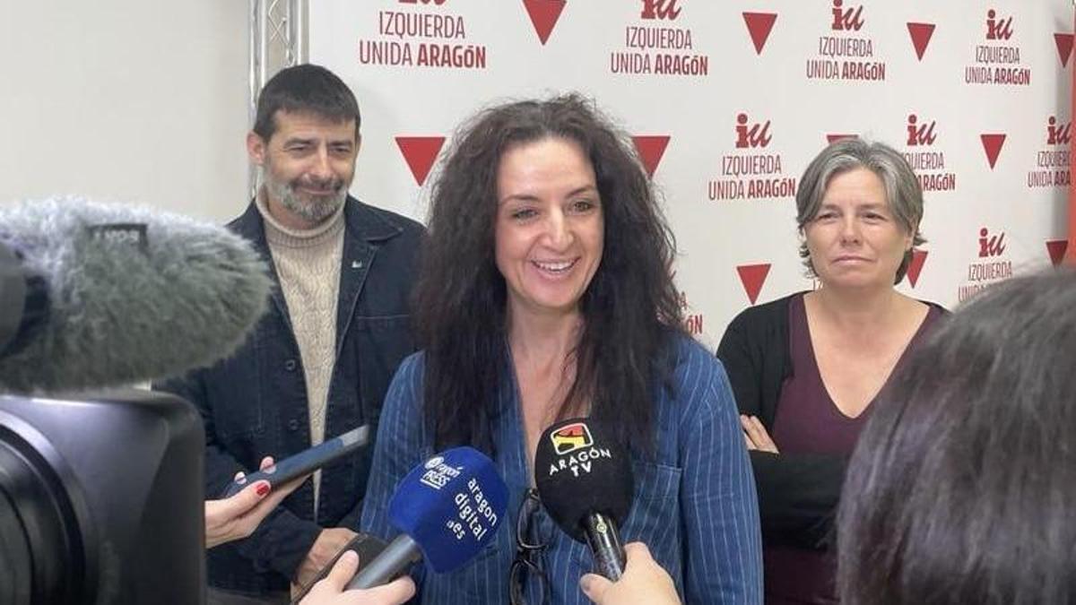 Álvaro Sanz, Marta Abengochea y Marga Deyá, en la reunión de la Coordinadora de IU.
