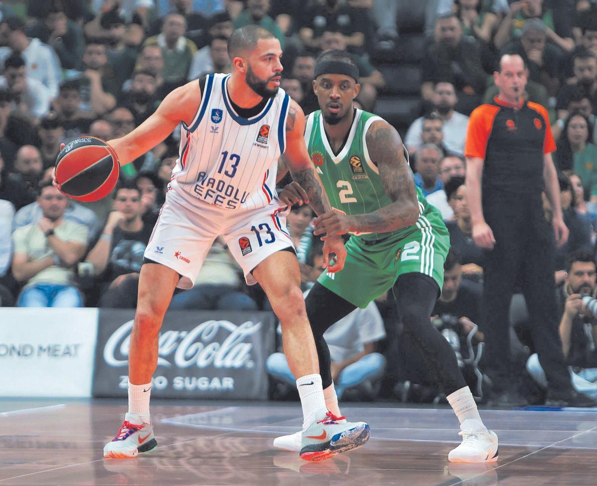 El base Darius Thompson dejará el Anadolu Efes de vuelta a la ACB