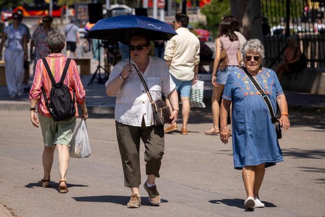 En imágenes I El calor ya se deja notar con fuerza en Zaragoza
