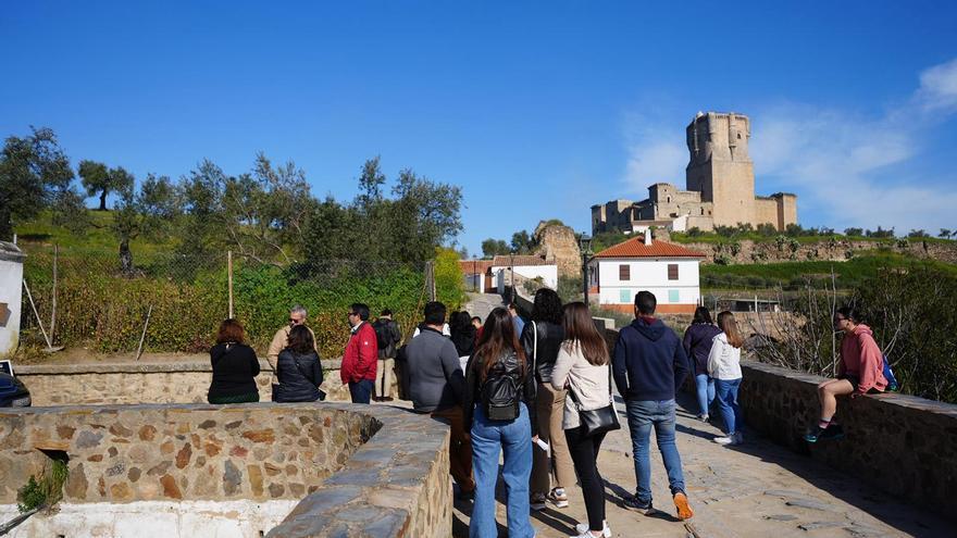 Éxito de participantes en el regreso de las visitas guiadas al Castillo de Belalcázar