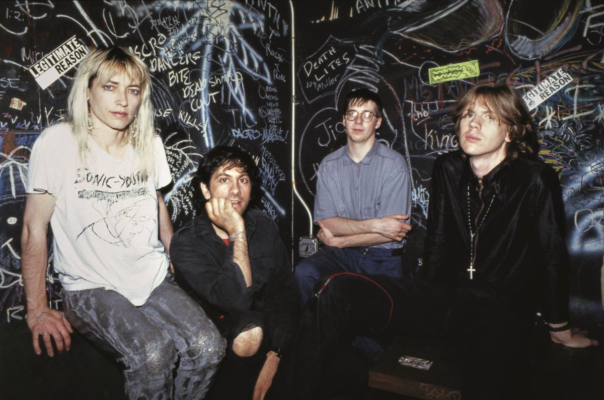 Sonic Youth en 1987. De izquierda a derecha, Kim Gordon, Lee Ranaldo, Steve Shelley y Thurston Moore.