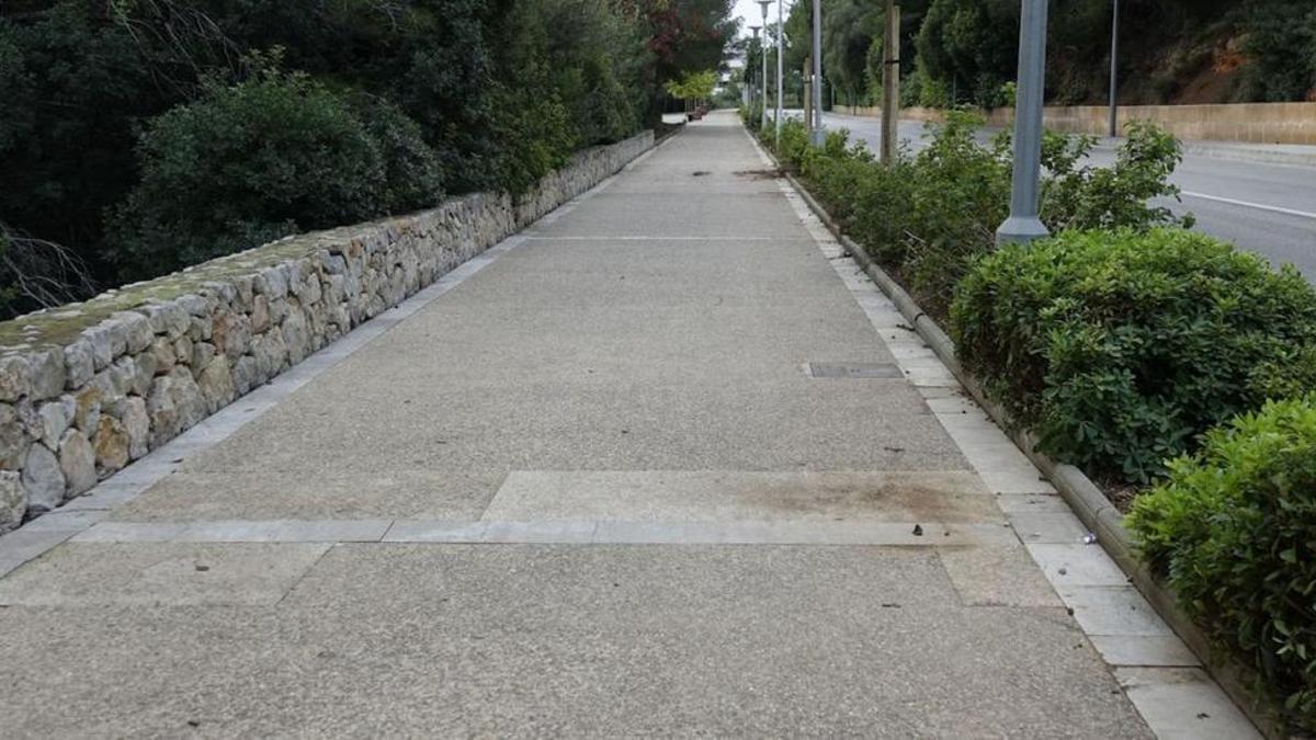 El Ayuntamiento de Calvià arregló el socavón del paseo después del accidente.