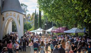 Més de 35.000 persones assisteixen a la Fira Modernista de Terrassa després de dos anys marcats per la covid