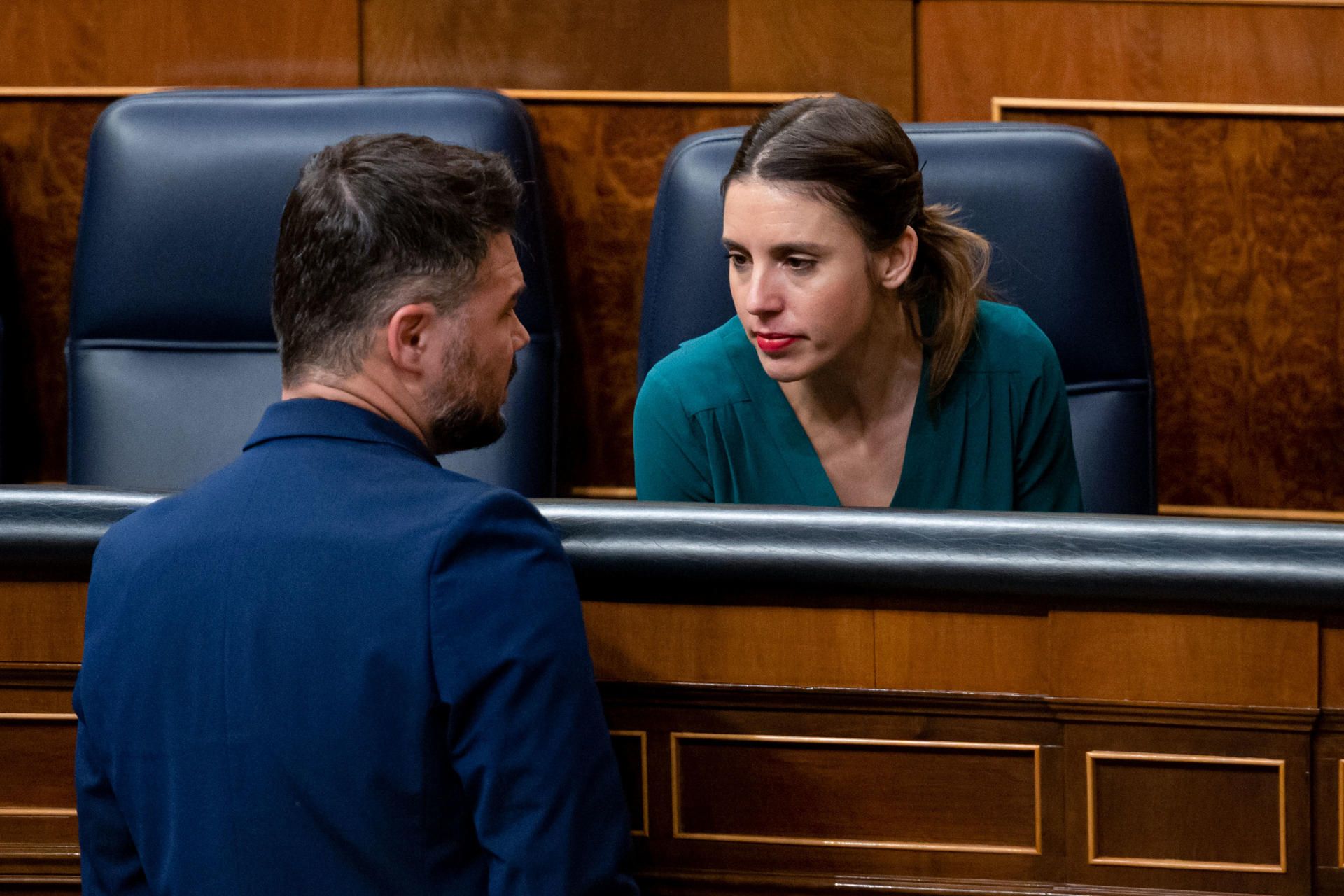 Gabriel Rufián e Irene Montero en el Congreso de los Diputados